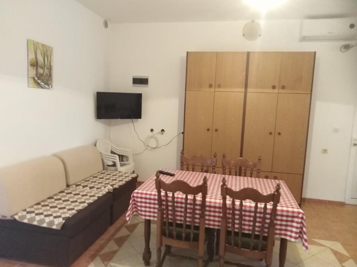 Apartman Ivica Vir Exteriör bild